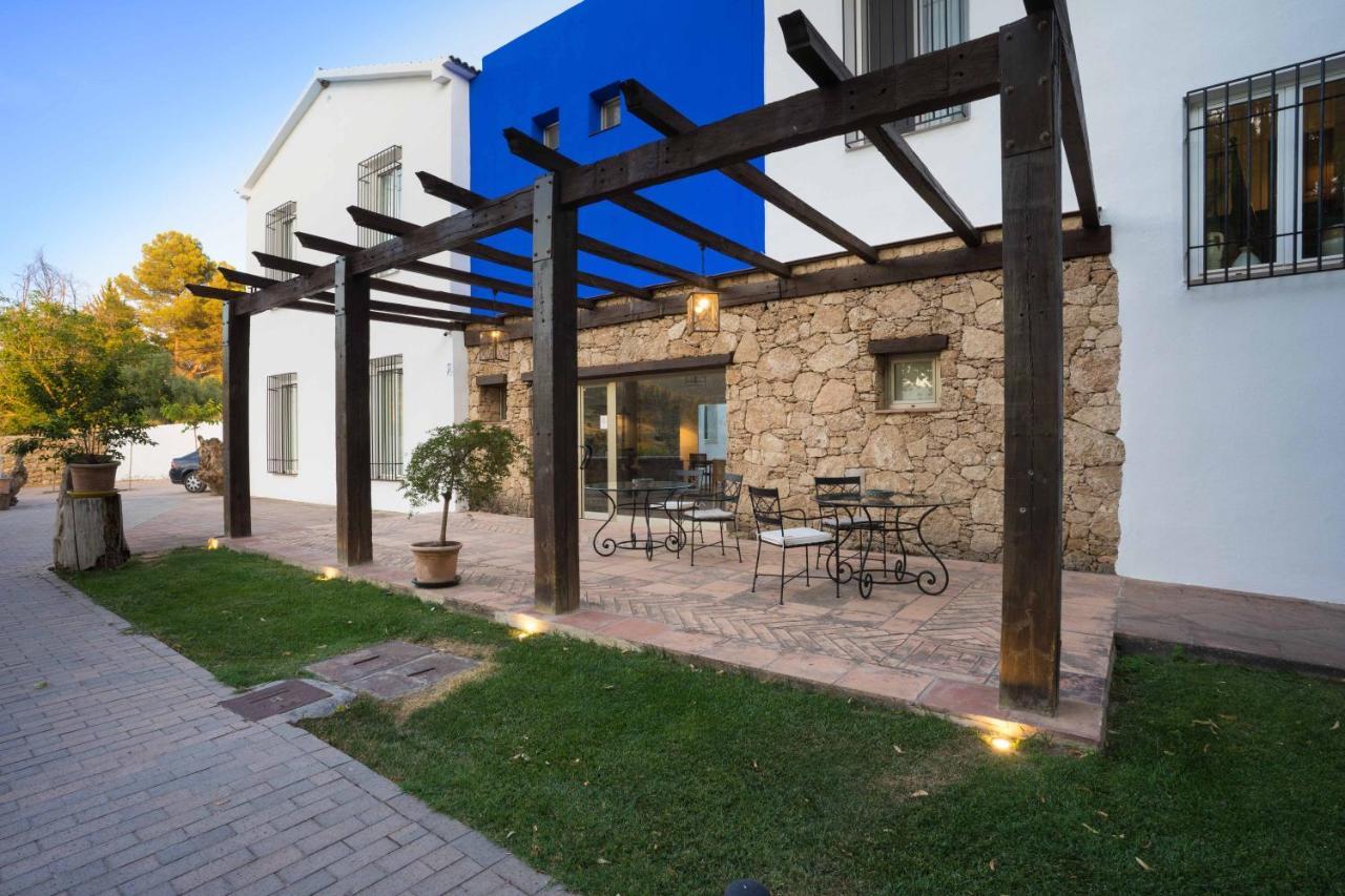 Las Aguas Del Arbuniel Con Pista De Padel Exterior photo
